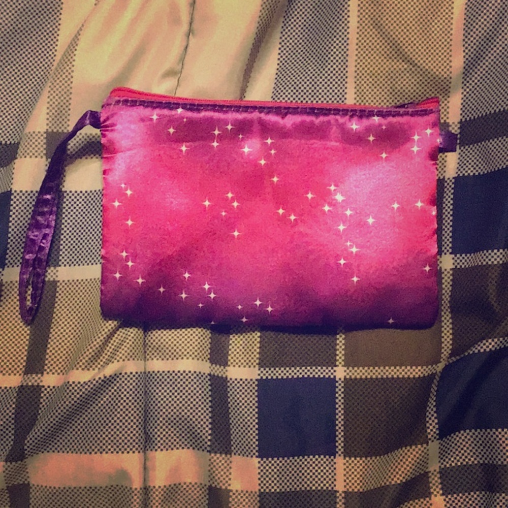 Makeup pouch